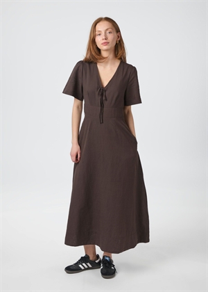 Ilsie linen kjole Dark Brown Neo Noir 